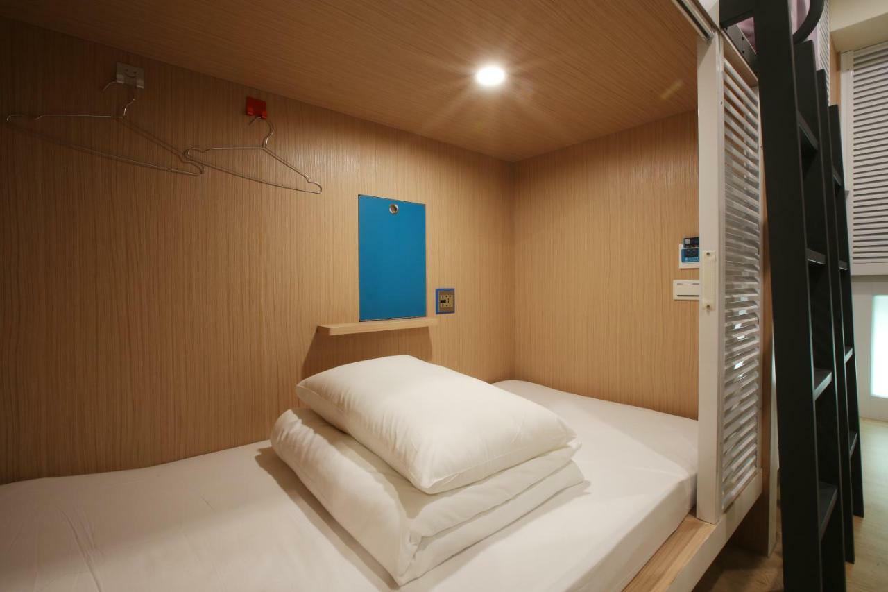 Loosha Hostel Тайчжун Экстерьер фото