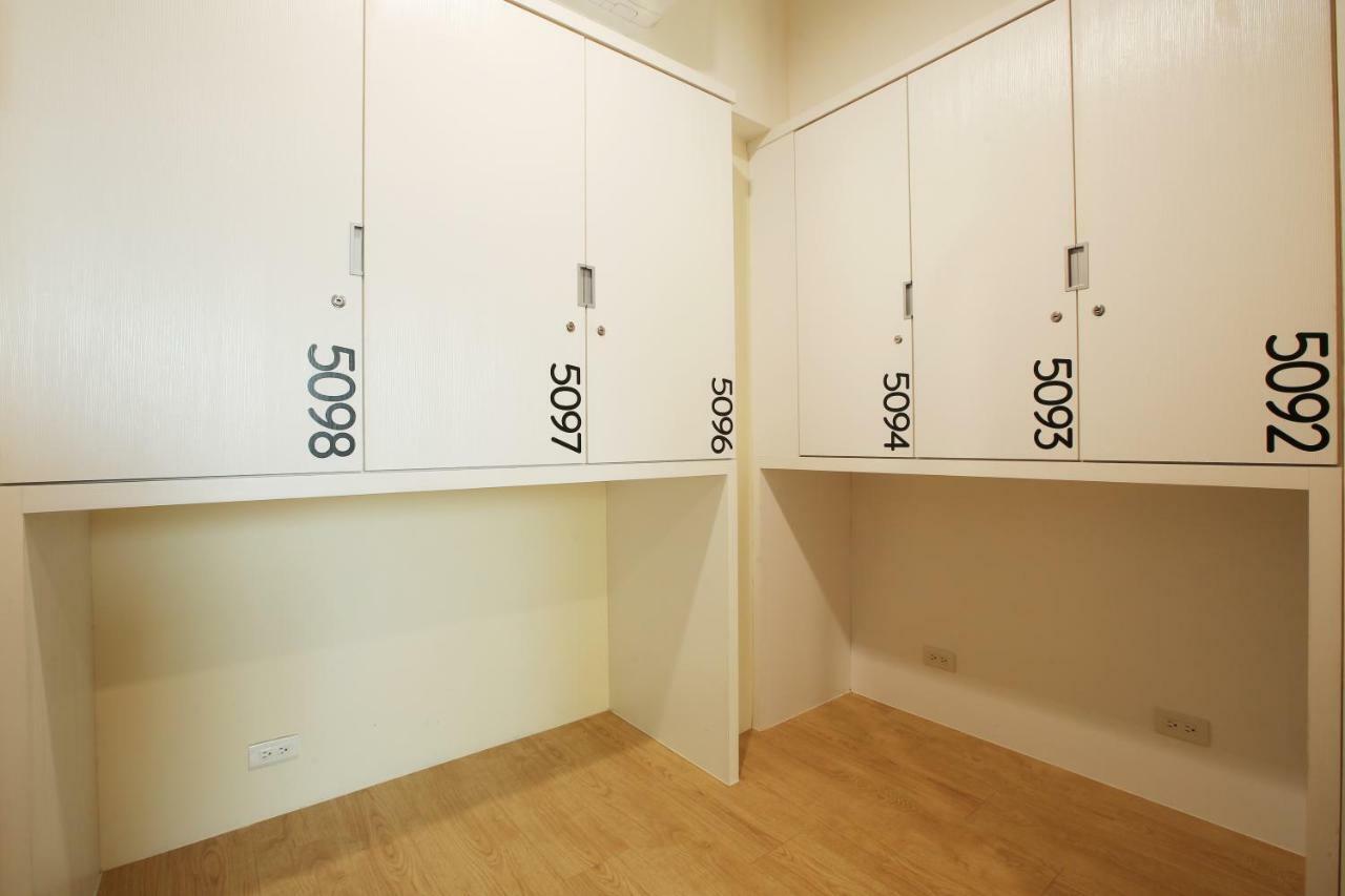 Loosha Hostel Тайчжун Экстерьер фото