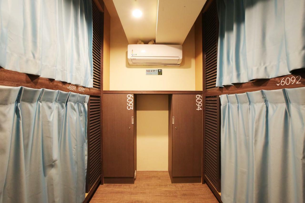Loosha Hostel Тайчжун Экстерьер фото