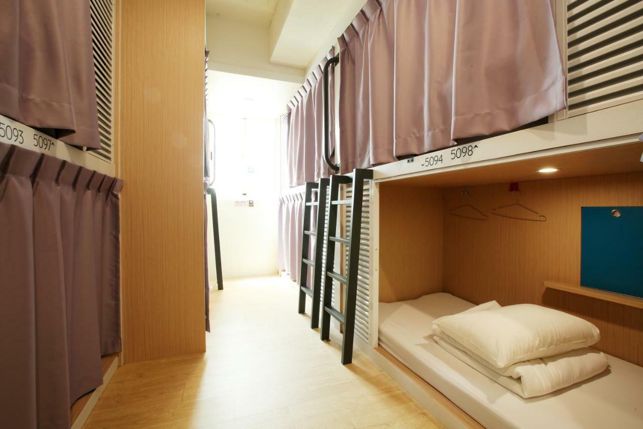 Loosha Hostel Тайчжун Экстерьер фото