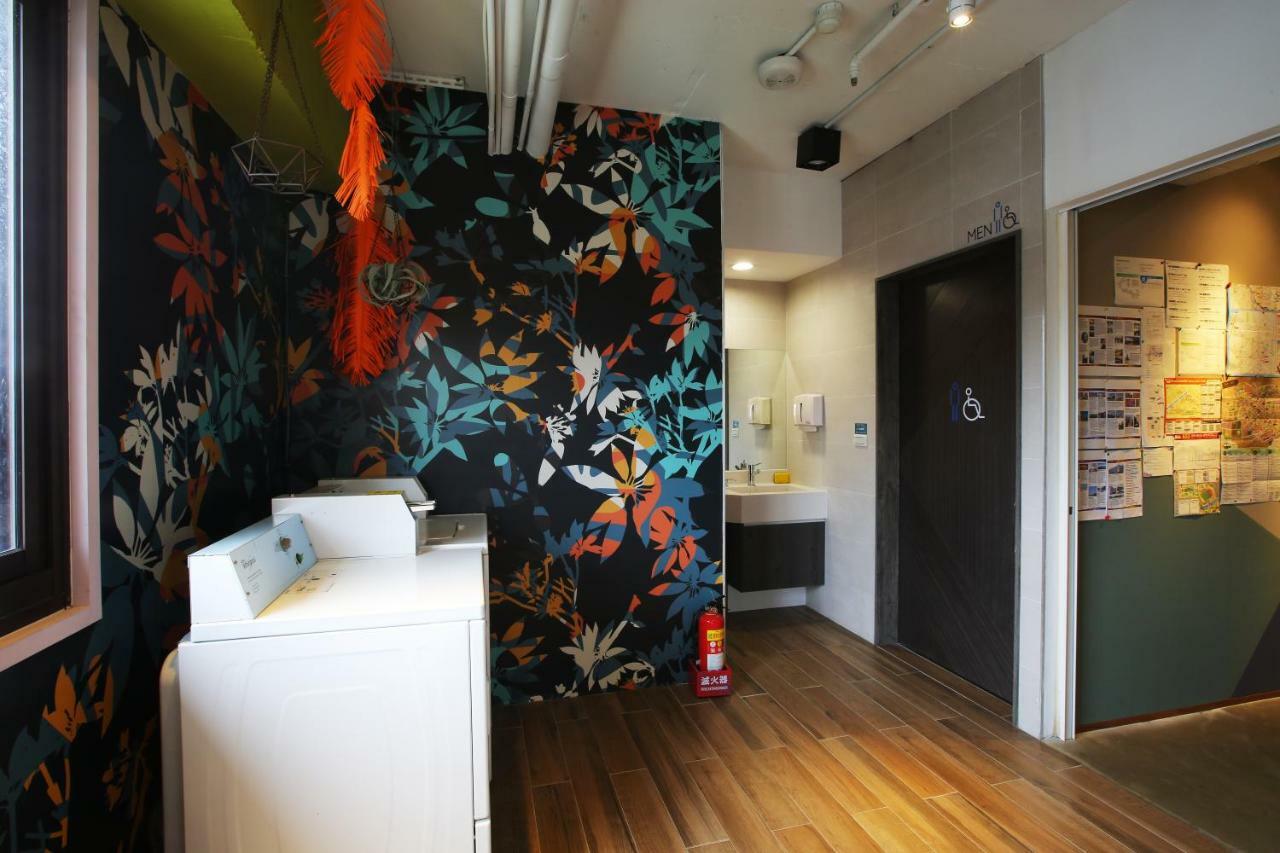 Loosha Hostel Тайчжун Экстерьер фото