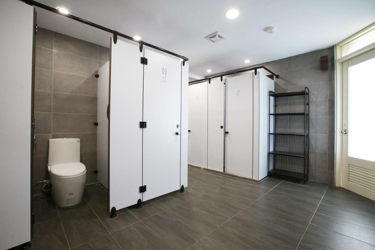 Loosha Hostel Тайчжун Экстерьер фото